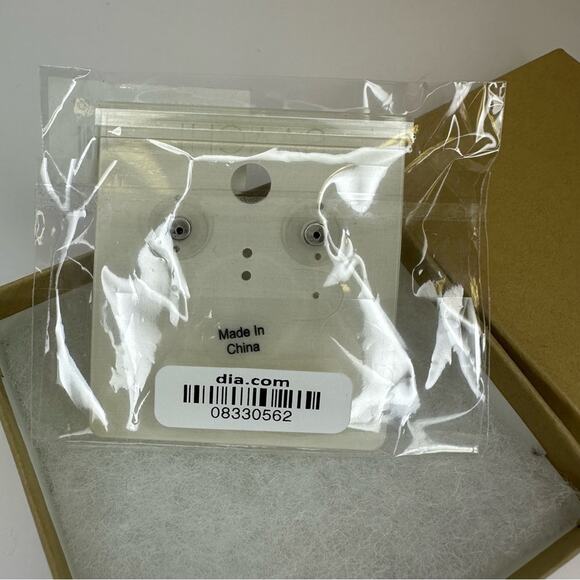 Saachi Matte Silver and Black Glass Earrings - Picture 3 of 7